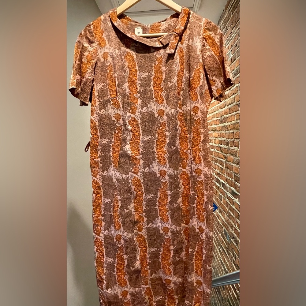 NWT VTG 60s Rose dress,  medium